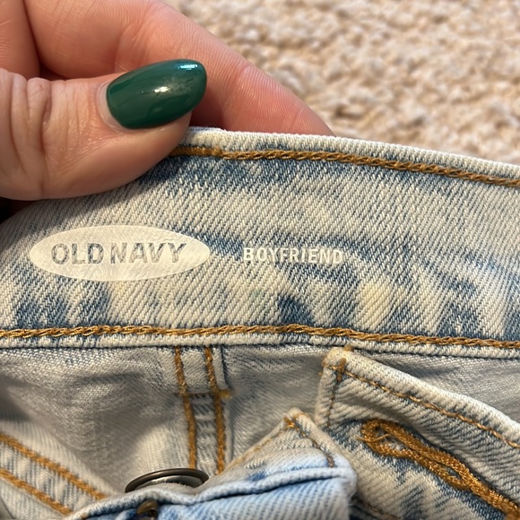Old Navy boyfriend denim shorts - Picture 3 of 3